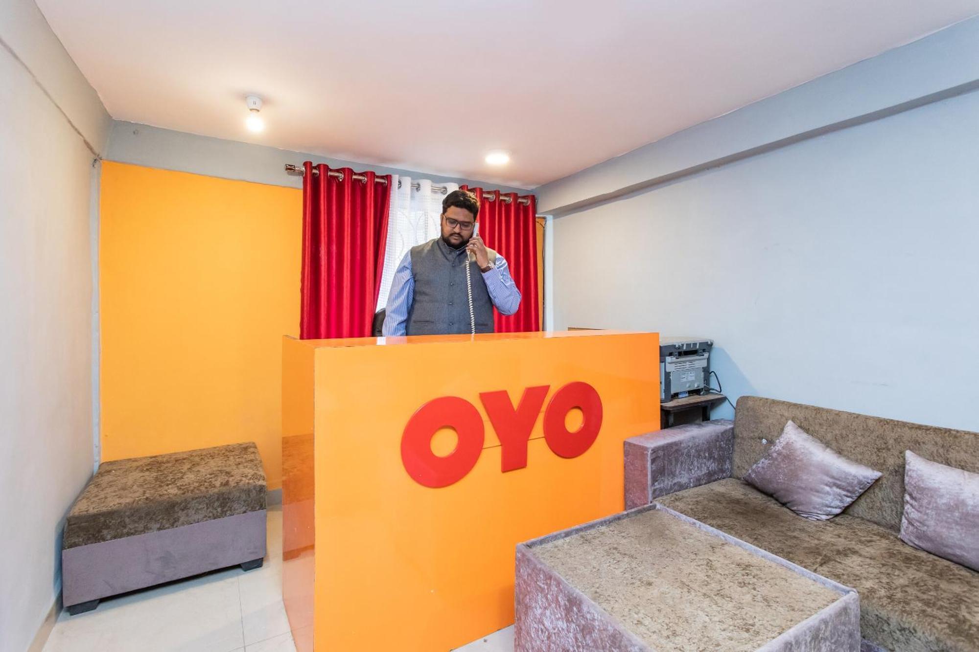 Oyo27860苹果树酒店 印多尔 外观 照片